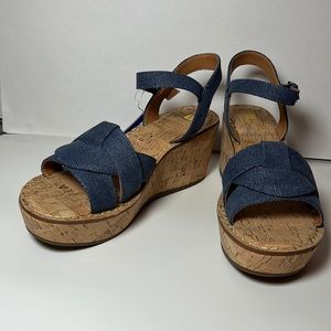 White Mountain blue 3” wedge sandals size 8